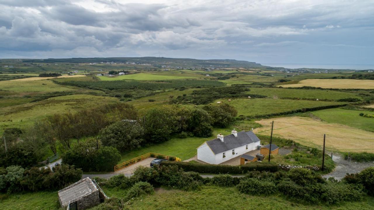 Knockfin Cross Roads Yellow Cottage, Doolin מראה חיצוני תמונה
