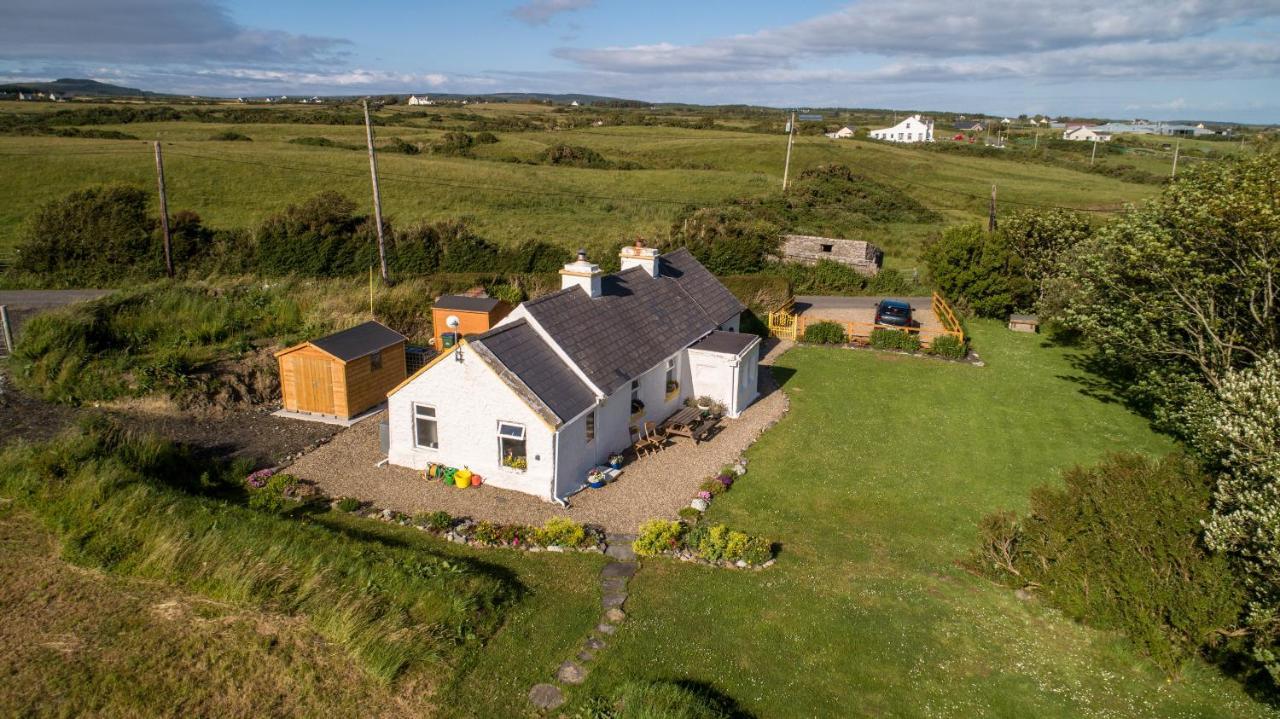 Knockfin Cross Roads Yellow Cottage, Doolin מראה חיצוני תמונה