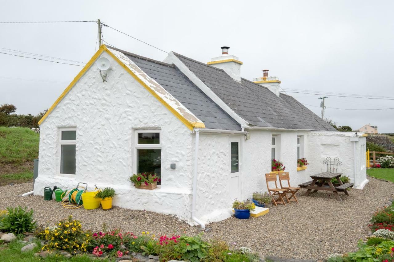 Knockfin Cross Roads Yellow Cottage, Doolin מראה חיצוני תמונה