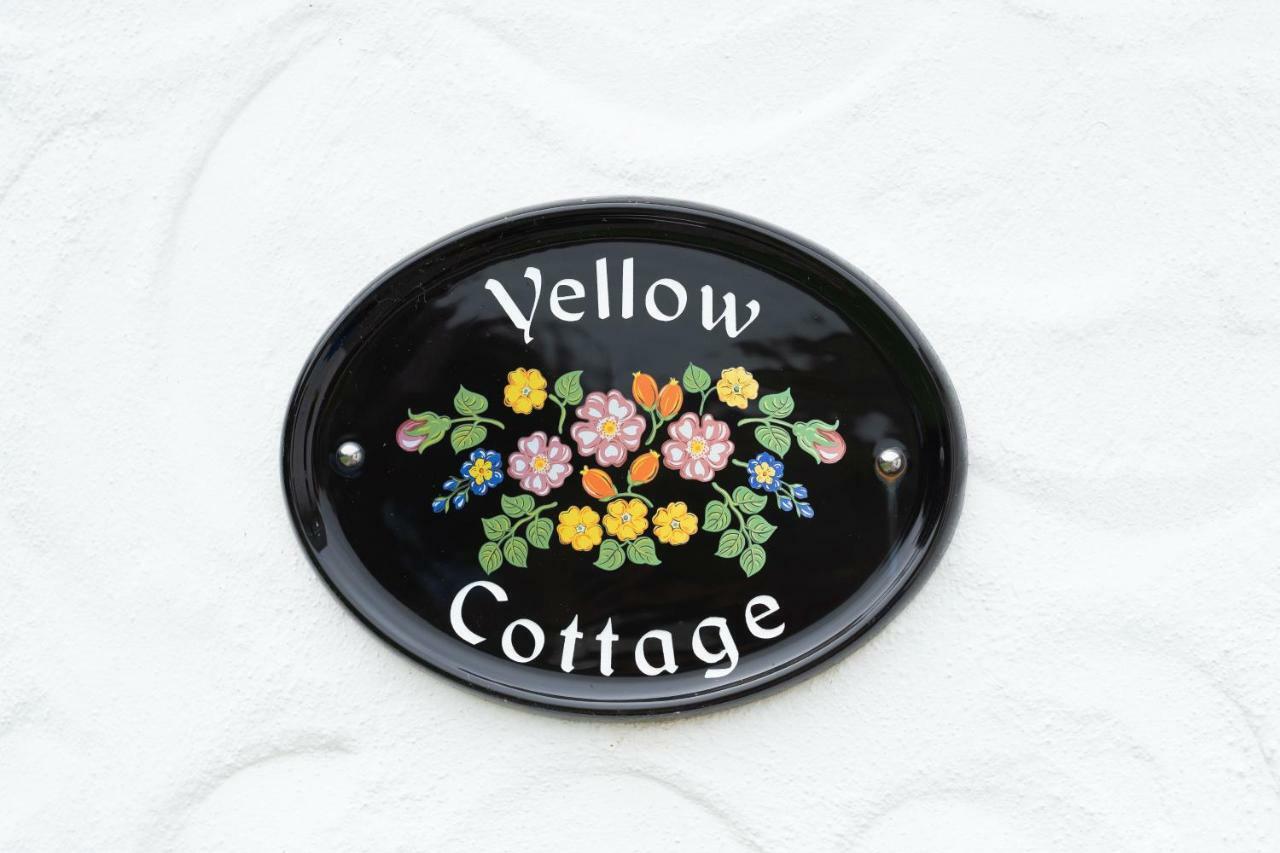 Knockfin Cross Roads Yellow Cottage, Doolin מראה חיצוני תמונה