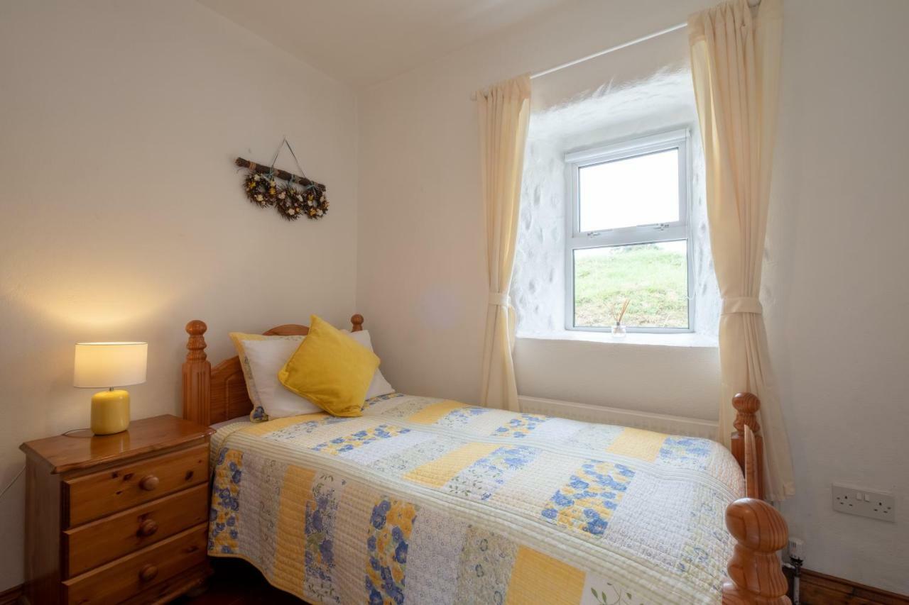 Knockfin Cross Roads Yellow Cottage, Doolin מראה חיצוני תמונה