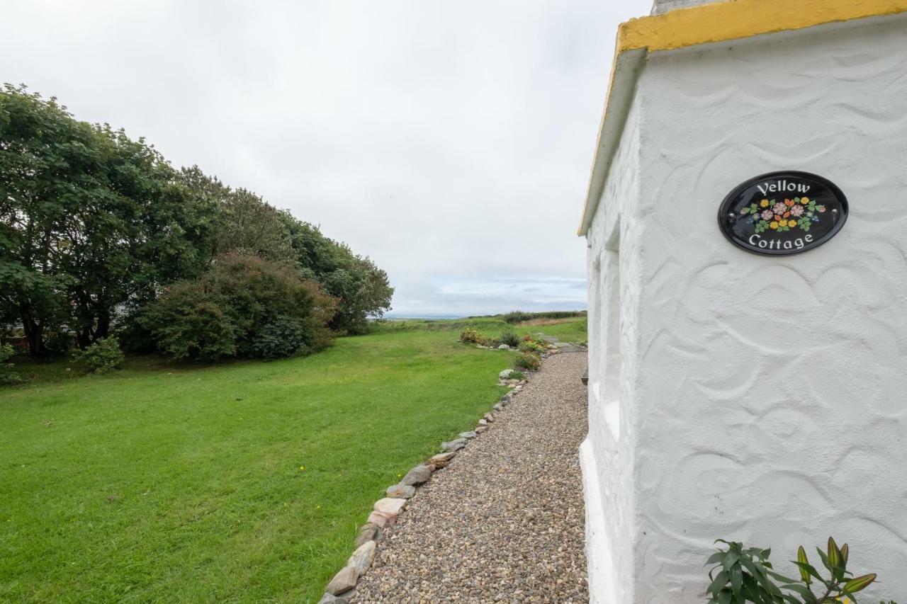 Knockfin Cross Roads Yellow Cottage, Doolin מראה חיצוני תמונה
